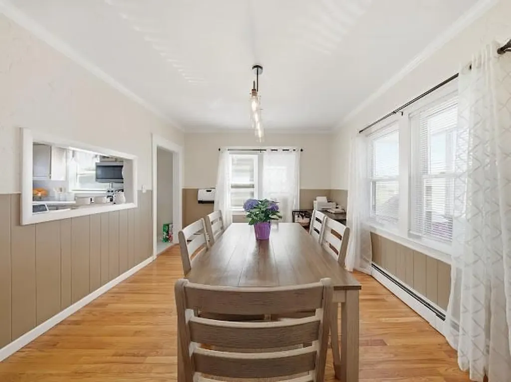 113 Woodside Avenue Pawtucket RI 02861
