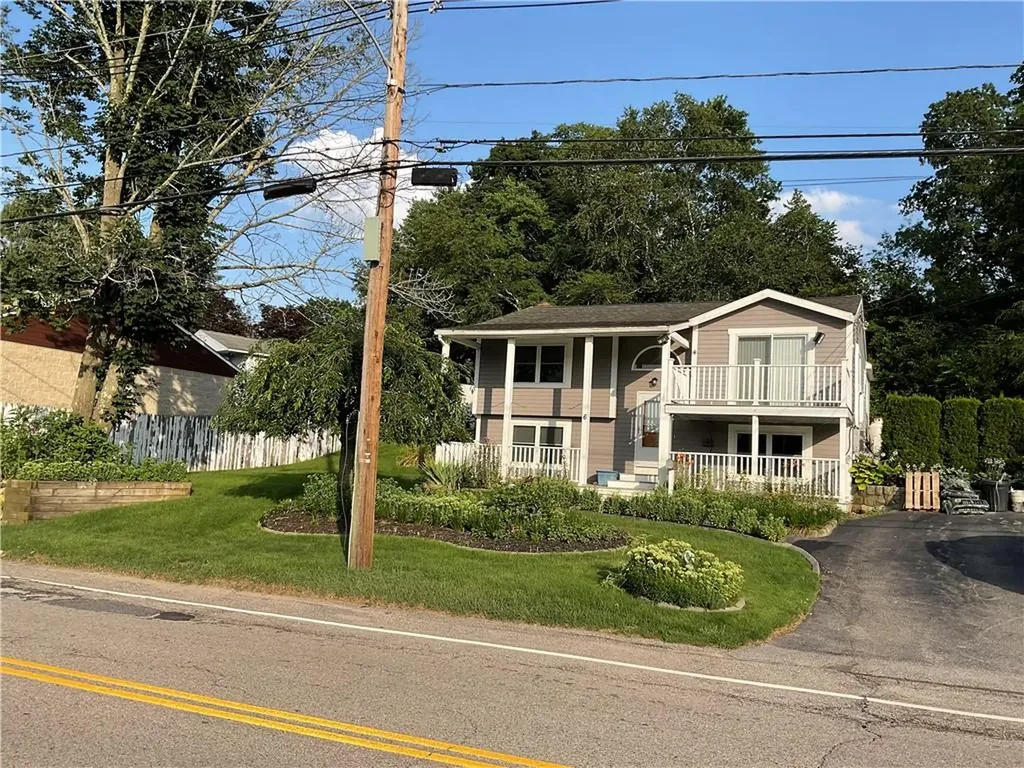 6 Pilgrim Avenue Coventry RI 02816