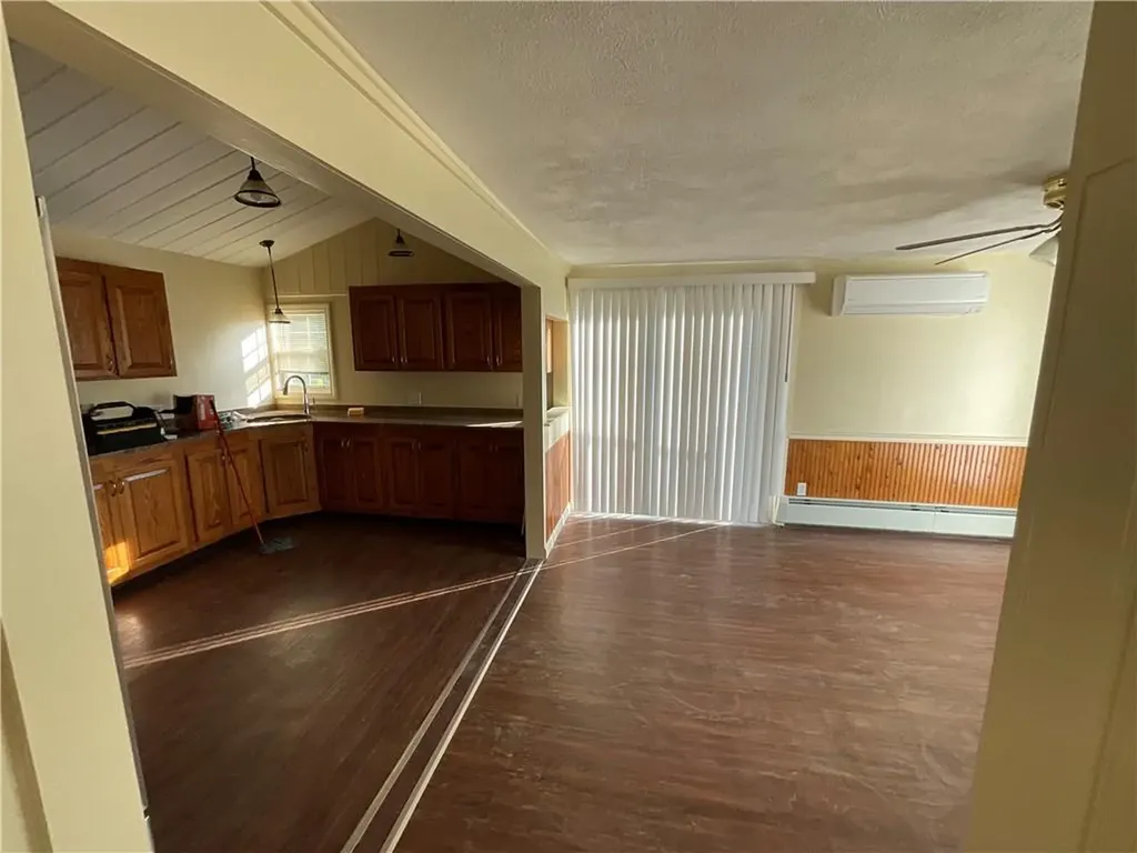 6 Pilgrim Avenue Coventry RI 02816