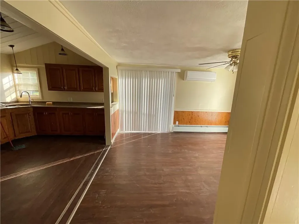 6 Pilgrim Avenue Coventry RI 02816