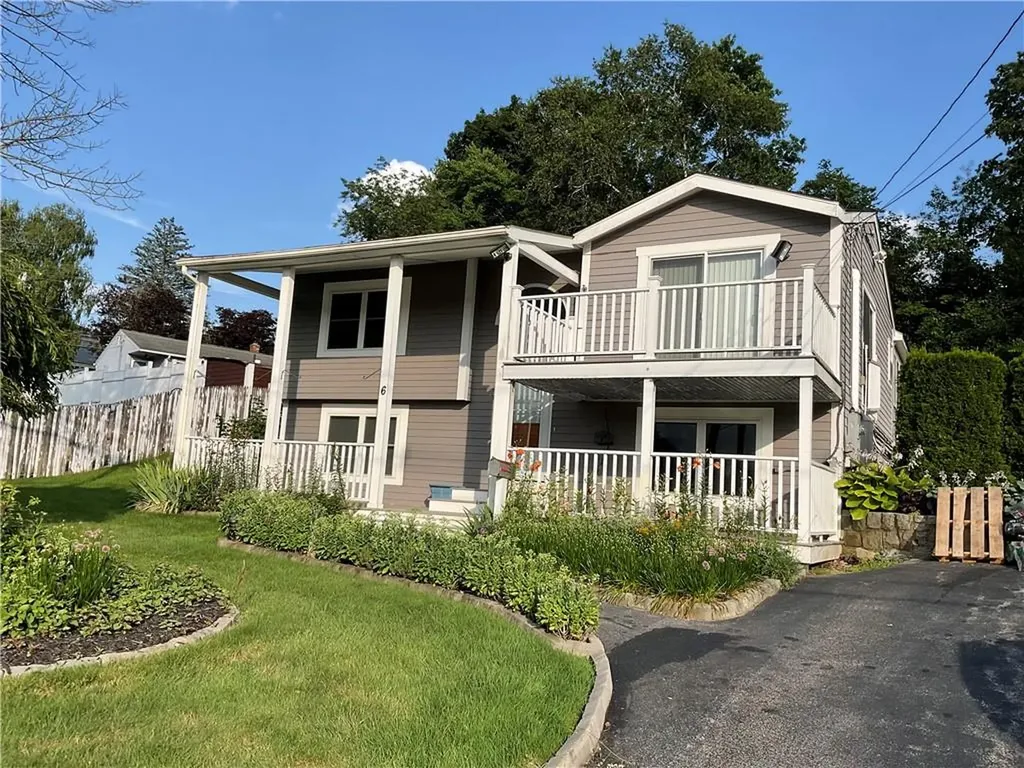 6 Pilgrim Avenue Coventry RI 02816