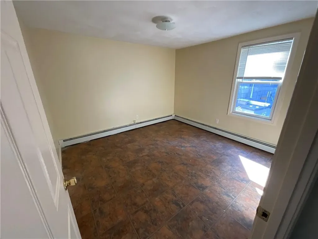 6 Pilgrim Avenue Coventry RI 02816