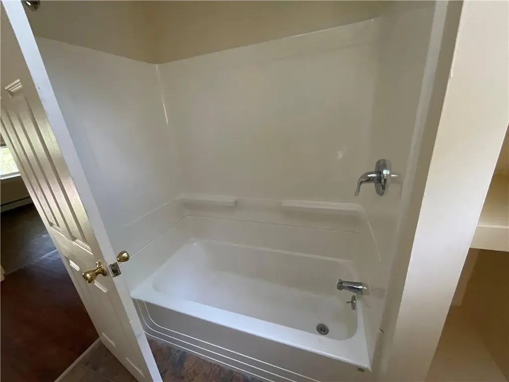 6 Pilgrim Avenue Coventry RI 02816