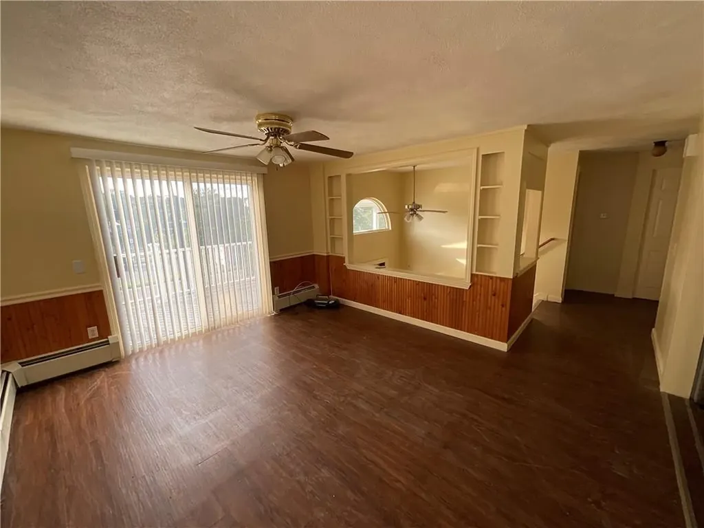 6 Pilgrim Avenue Coventry RI 02816