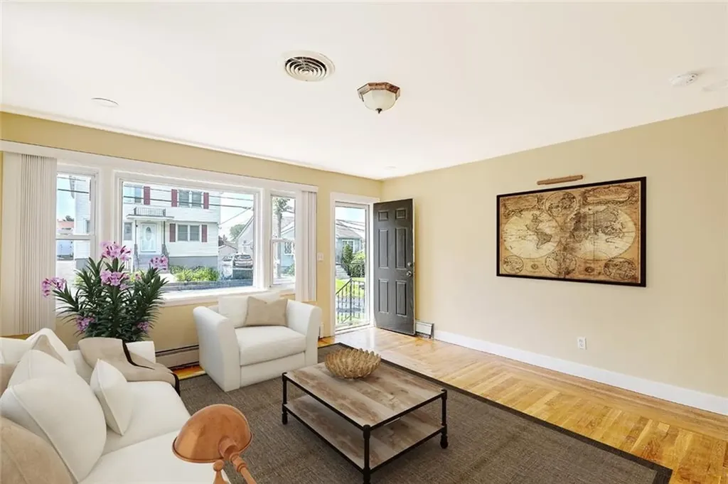 247 Grosvenor Avenue North Providence RI 02904