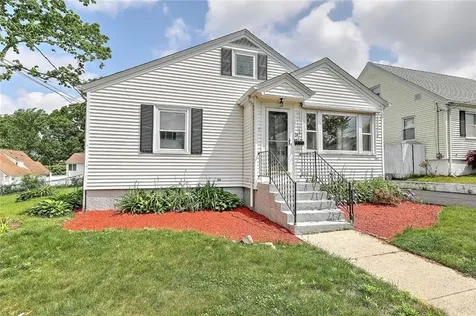 247 Grosvenor Avenue North Providence RI 02904