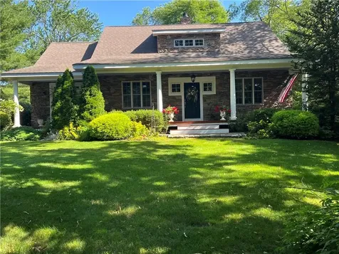 93 B Kickemuit Avenue Bristol RI 02809