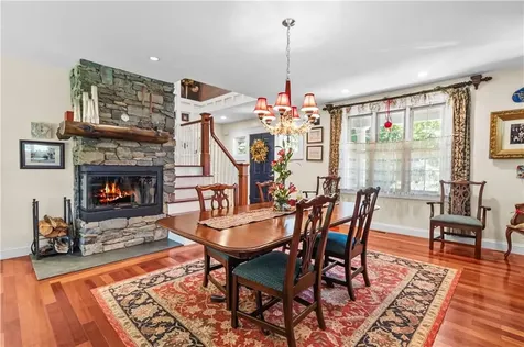 93 B Kickemuit Avenue Bristol RI 02809