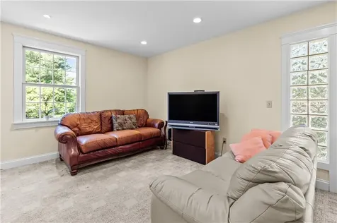 93 B Kickemuit Avenue Bristol RI 02809