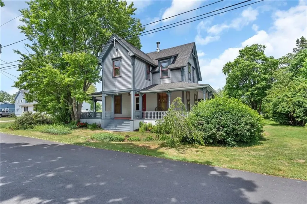 41 Lippitt Avenue Warwick RI 02889