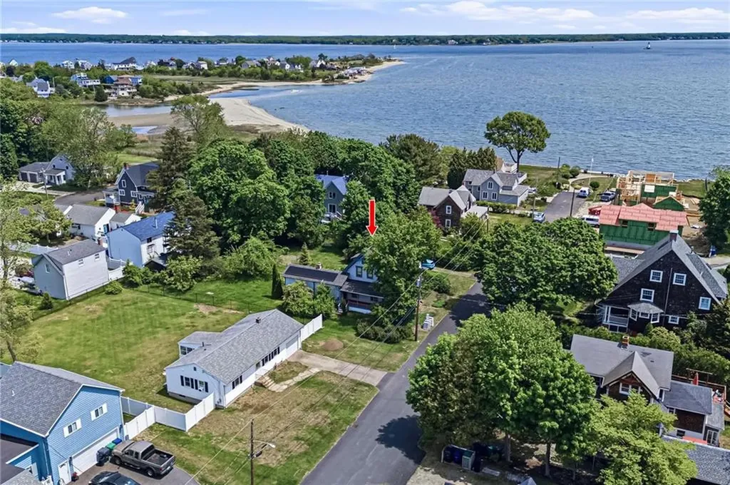 41 Lippitt Avenue Warwick RI 02889