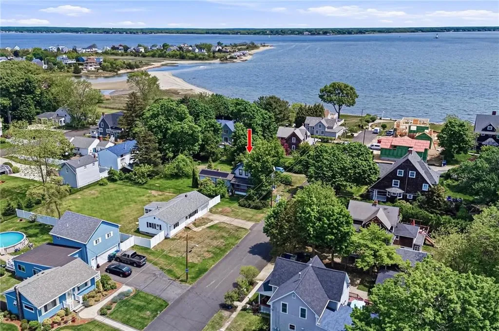 41 Lippitt Avenue Warwick RI 02889
