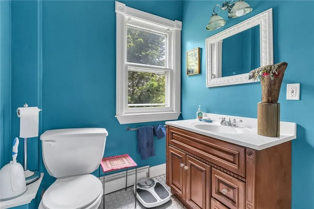 41 Lippitt Avenue Warwick RI 02889