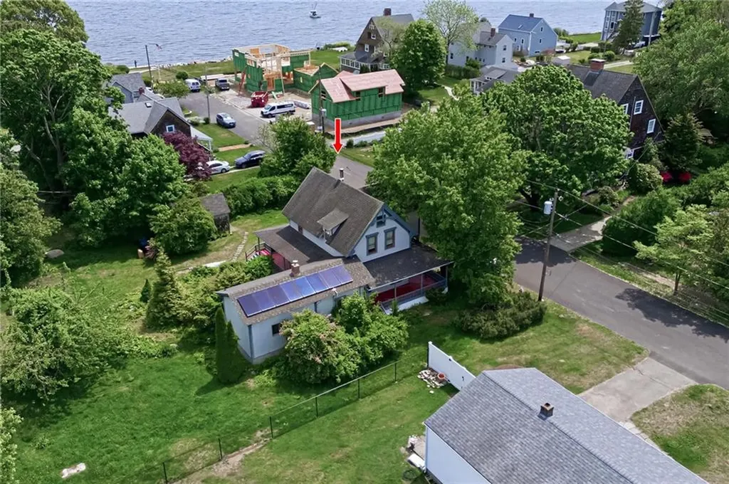 41 Lippitt Avenue Warwick RI 02889