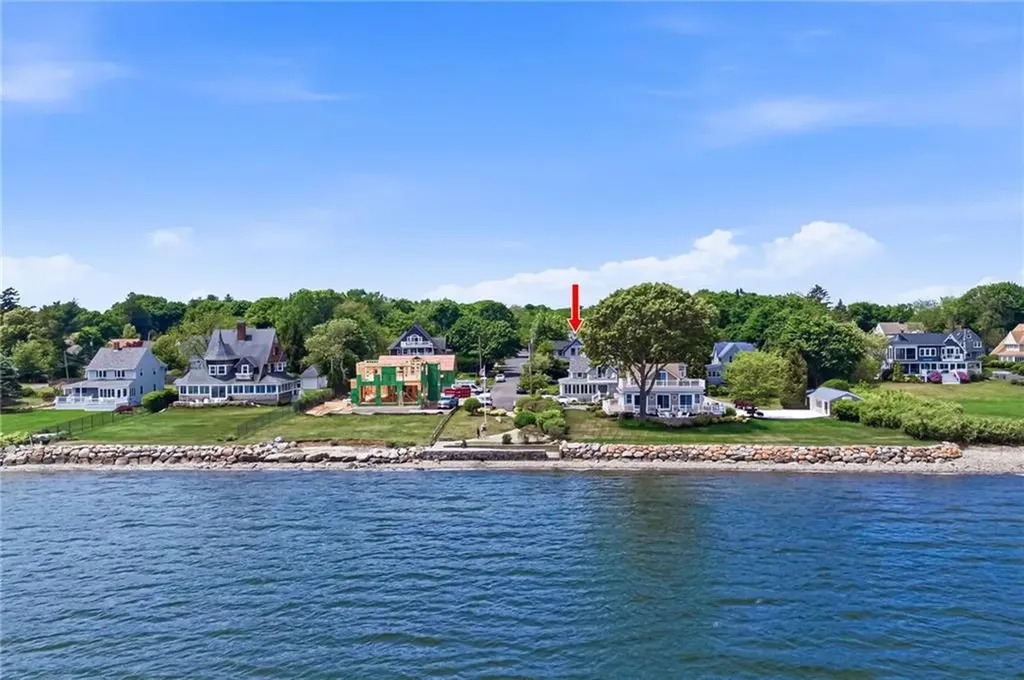 41 Lippitt Avenue Warwick RI 02889