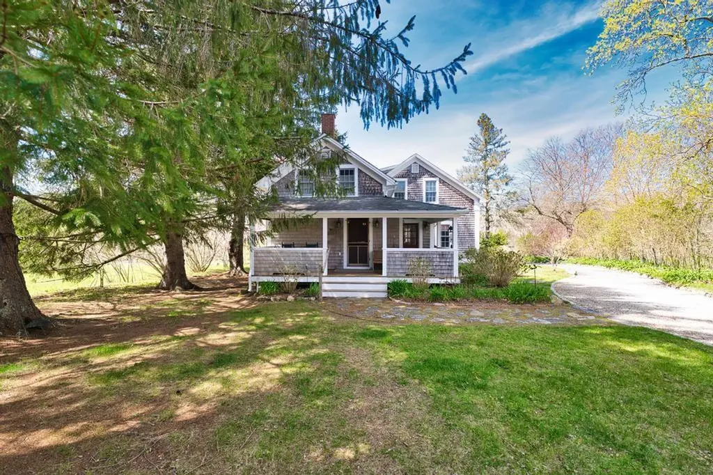 433 East Road Tiverton RI 02878