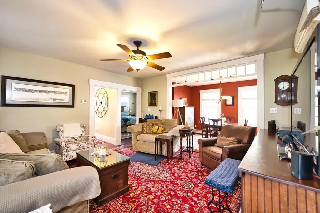433 East Road Tiverton RI 02878