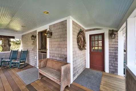 433 East Road Tiverton RI 02878