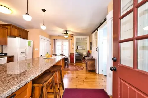 433 East Road Tiverton RI 02878