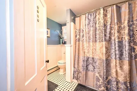 433 East Road Tiverton RI 02878