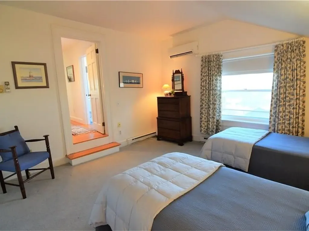 35 Chastellux Avenue Newport RI 02840