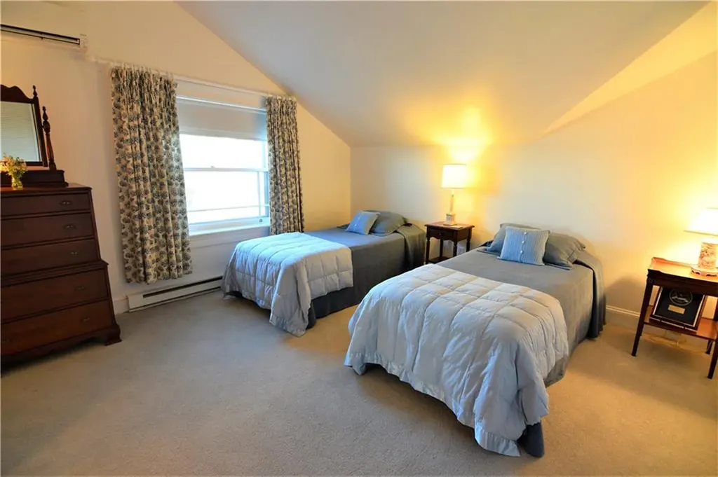35 Chastellux Avenue Newport RI 02840