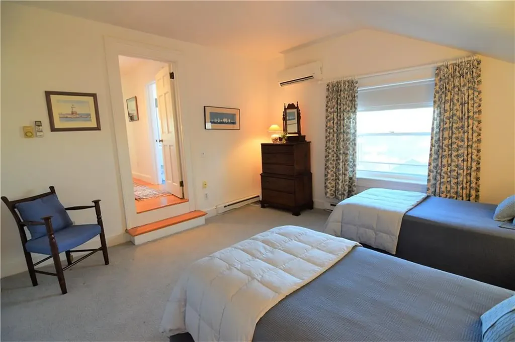 35 Chastellux Avenue Newport RI 02840