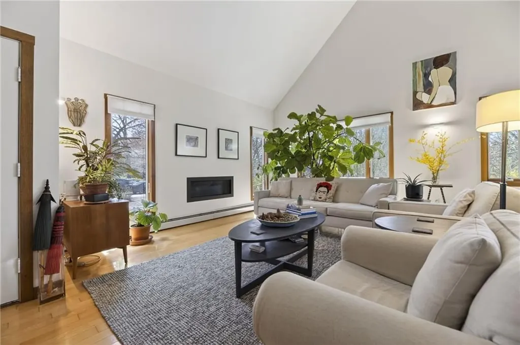 85 Gounod Road Westerly RI 02891