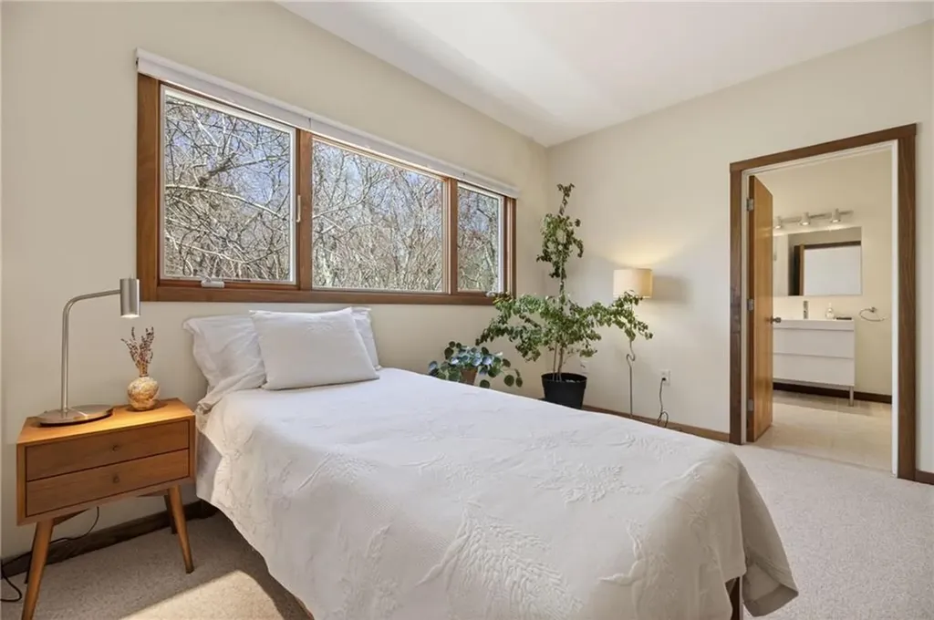85 Gounod Road Westerly RI 02891