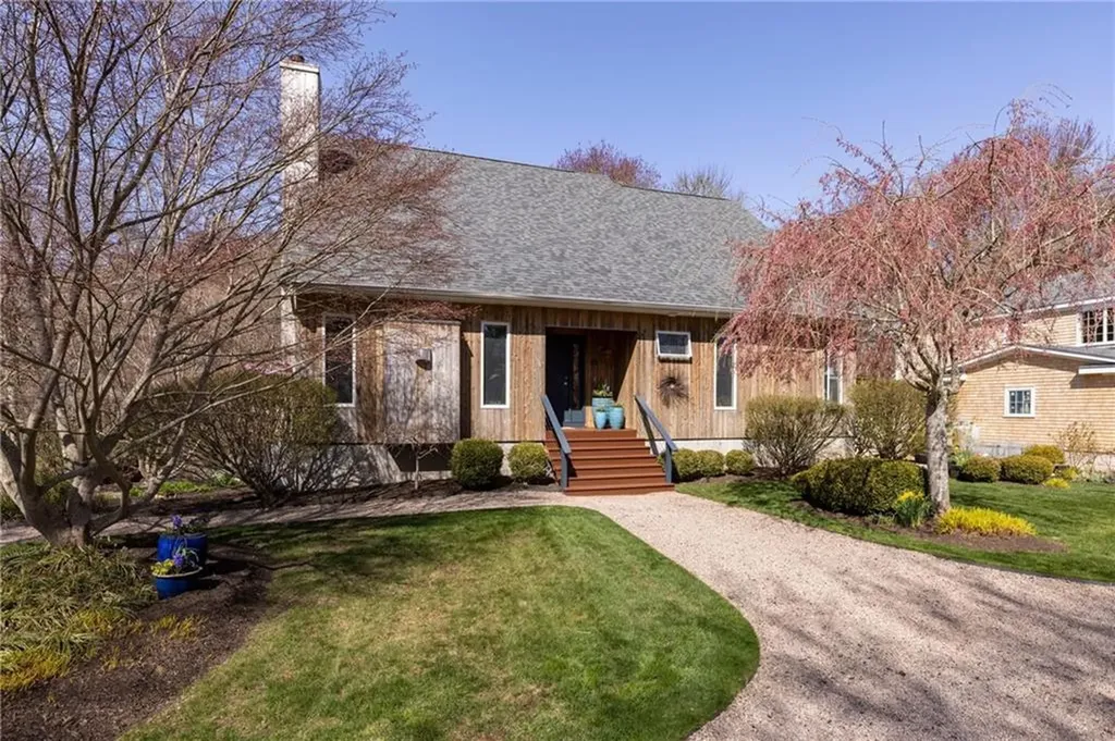 85 Gounod Road Westerly RI 02891