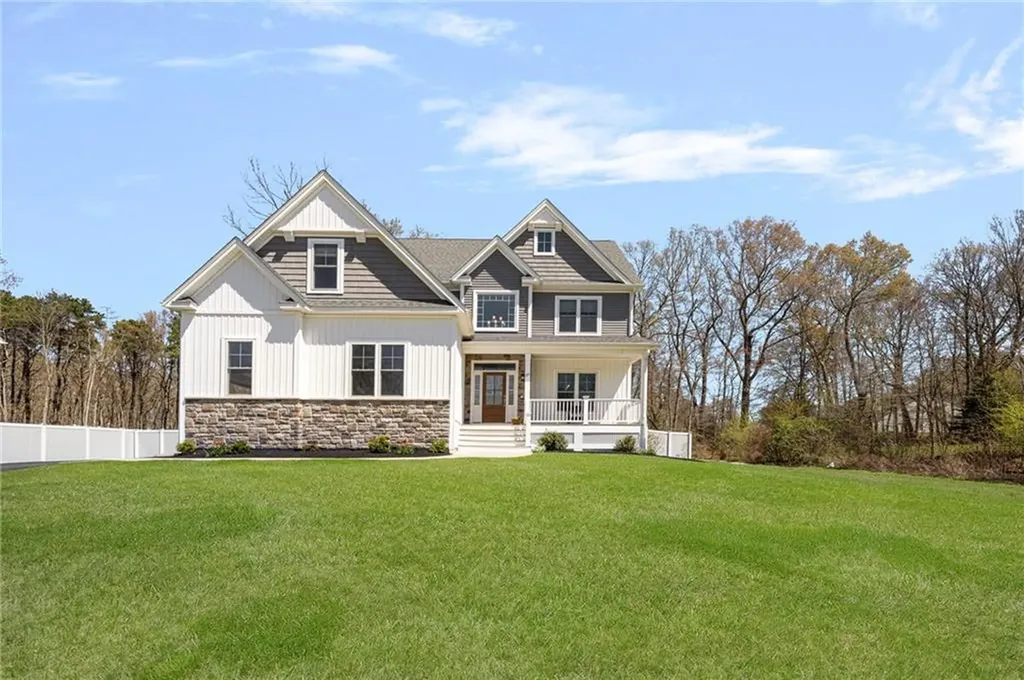 25 Kristin Drive Cranston RI 02921