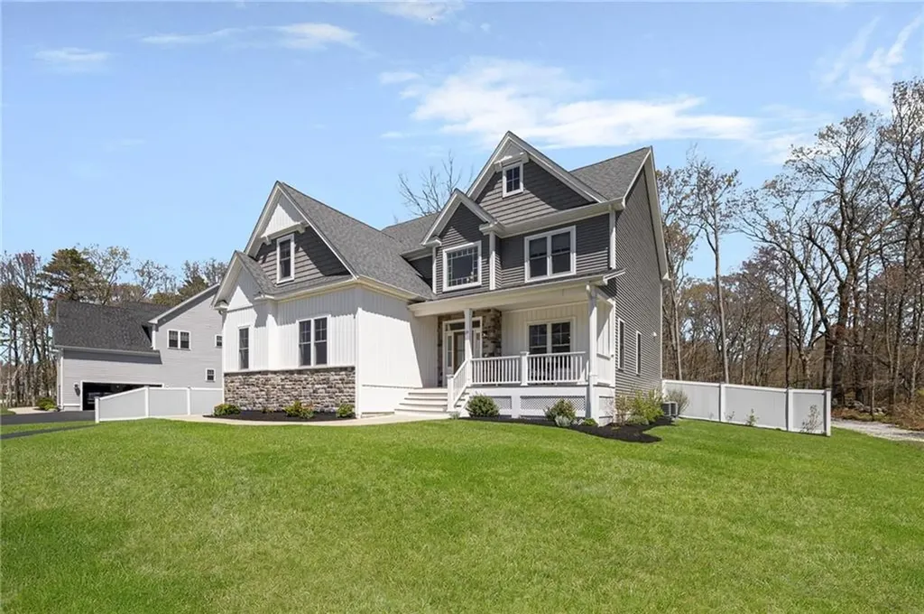 25 Kristin Drive Cranston RI 02921
