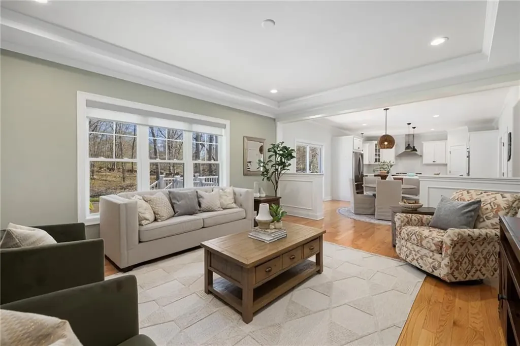 25 Kristin Drive Cranston RI 02921