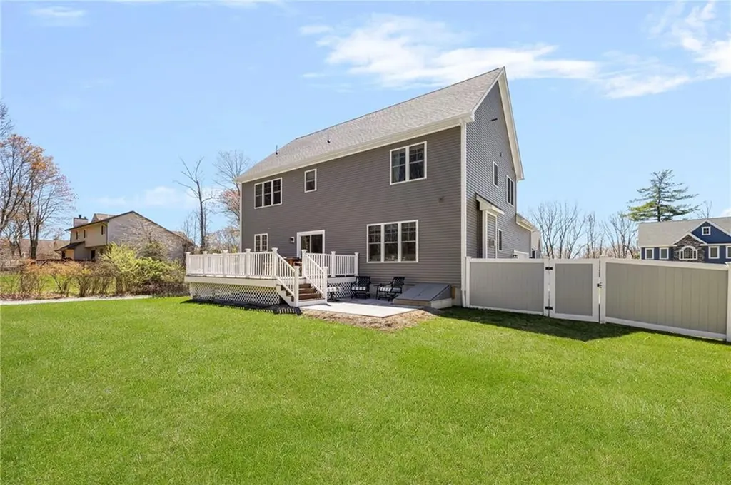 25 Kristin Drive Cranston RI 02921