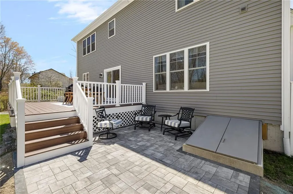 25 Kristin Drive Cranston RI 02921