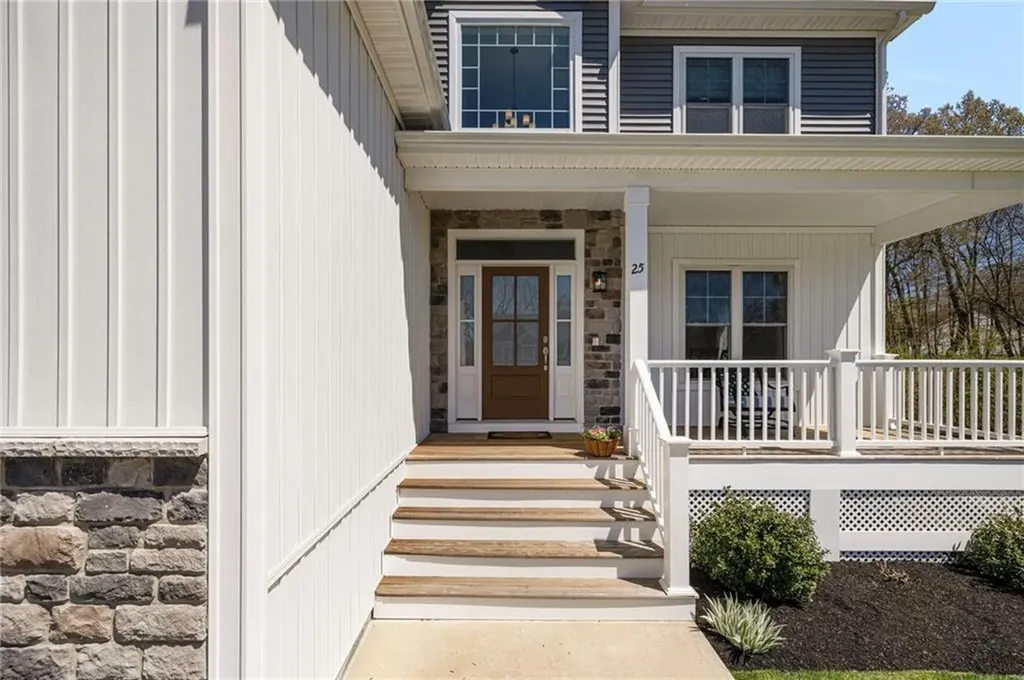 25 Kristin Drive Cranston RI 02921