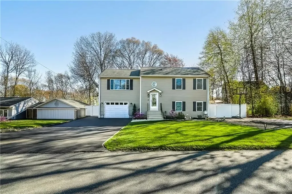136 Bishop Hill Road Johnston RI 02919
