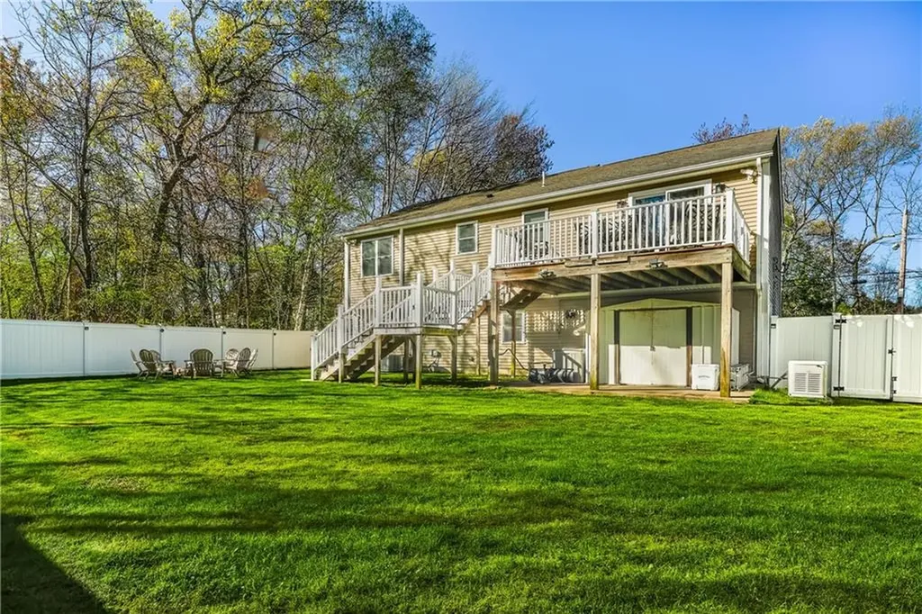 136 Bishop Hill Road Johnston RI 02919