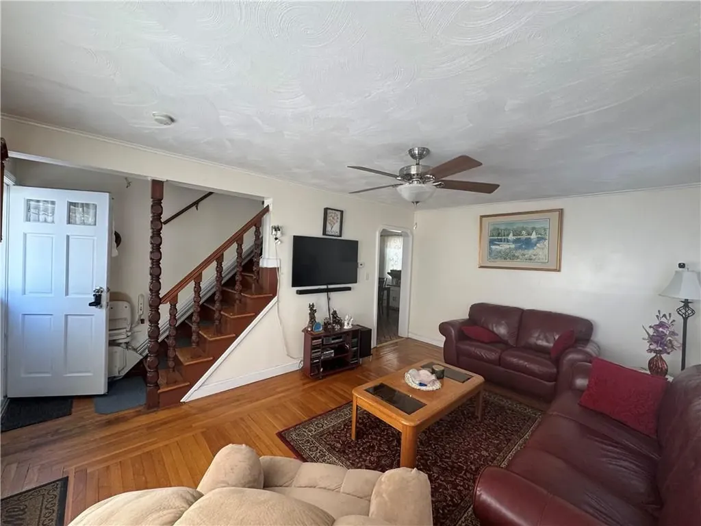 215 Roosevelt Street Providence RI 02909