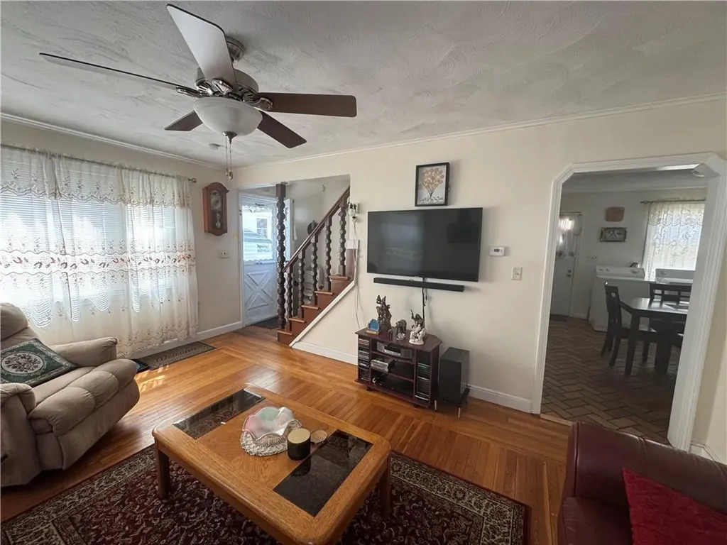 215 Roosevelt Street Providence RI 02909