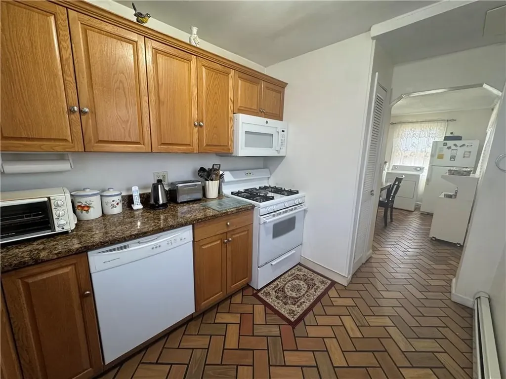 215 Roosevelt Street Providence RI 02909