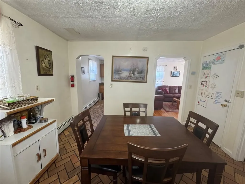 215 Roosevelt Street Providence RI 02909