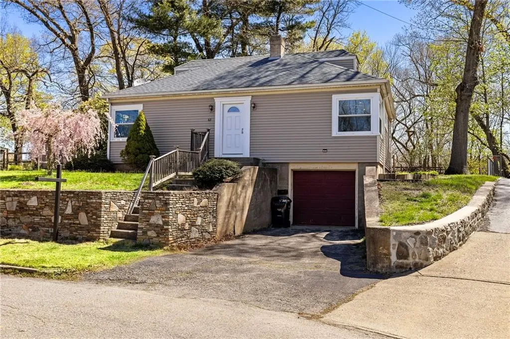 65 Seba Kent Road Pawtucket RI 02861