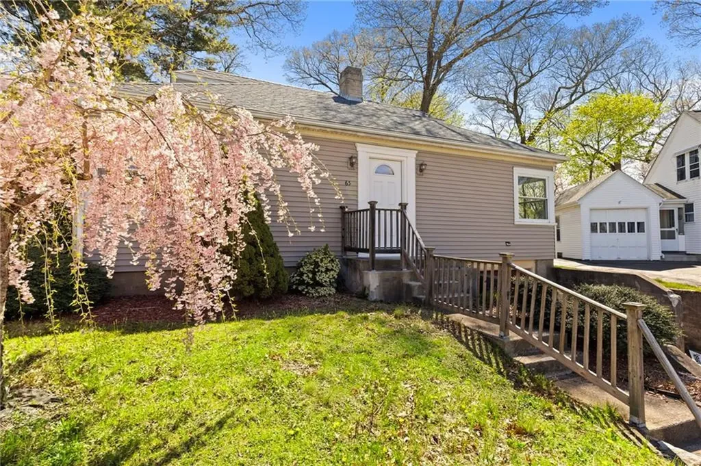 65 Seba Kent Road Pawtucket RI 02861