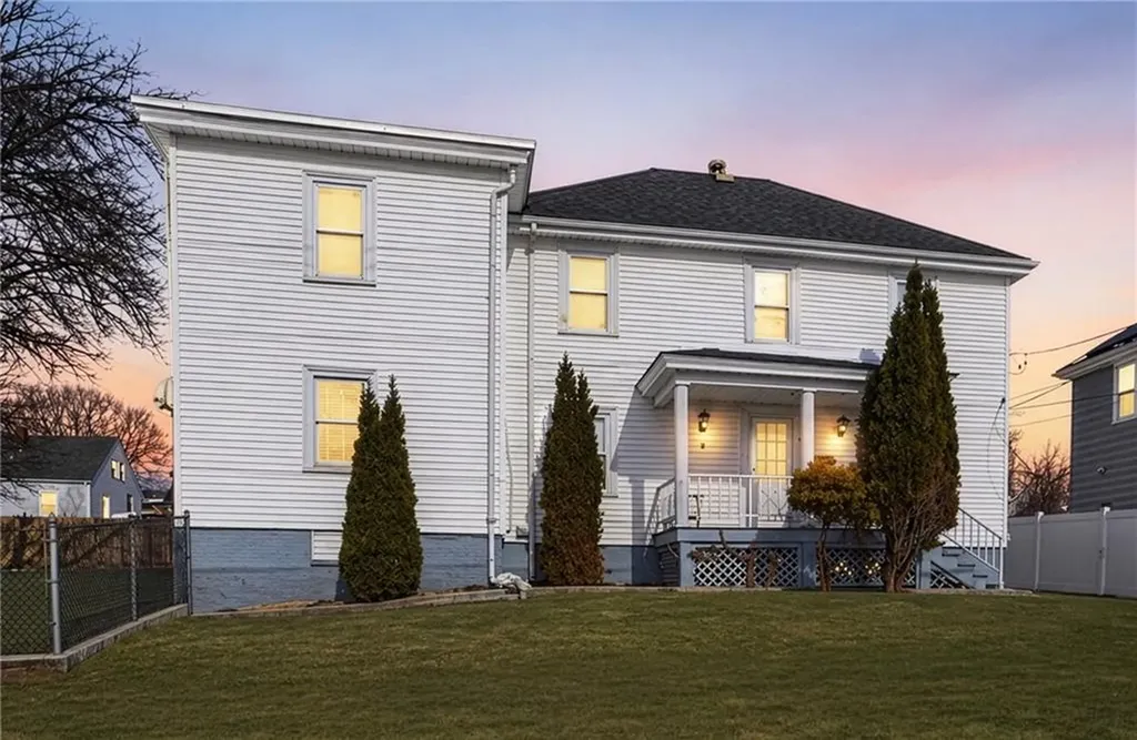 79 Chestnut Hill Avenue Cranston RI 02920