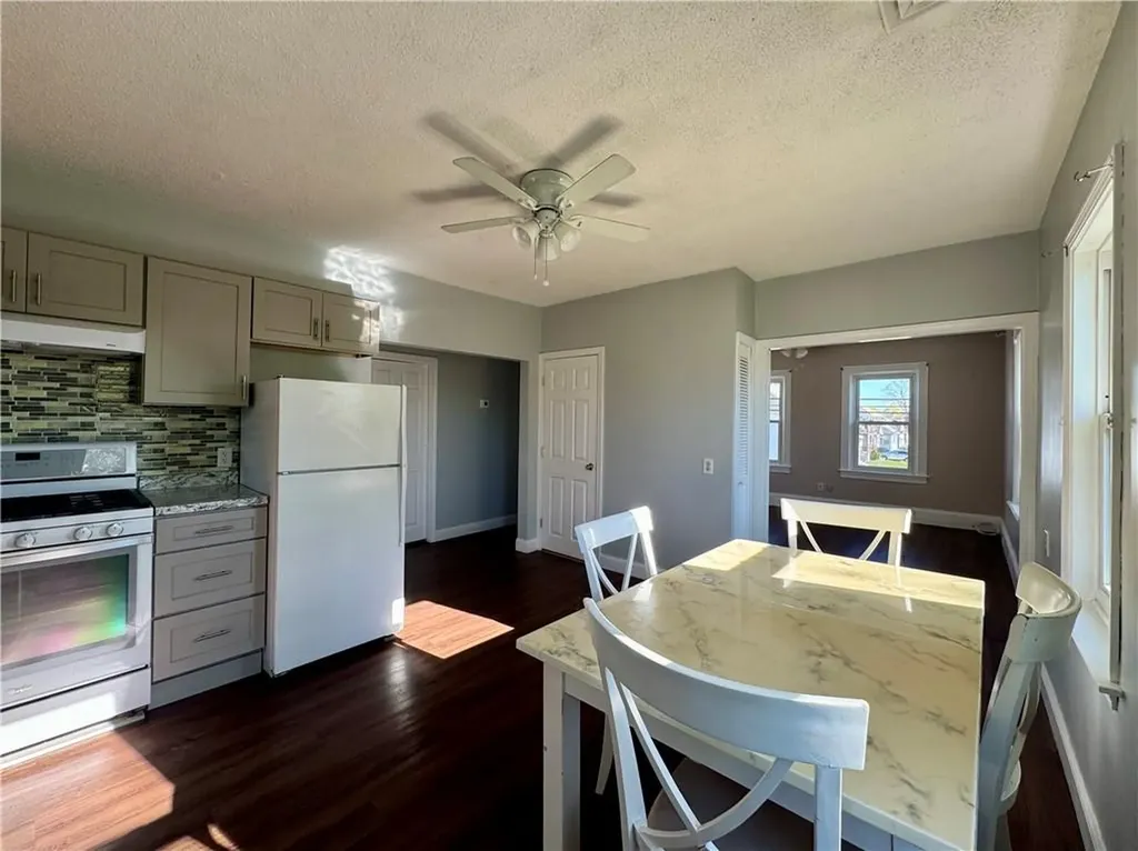 142 Carter Avenue Pawtucket RI 02861