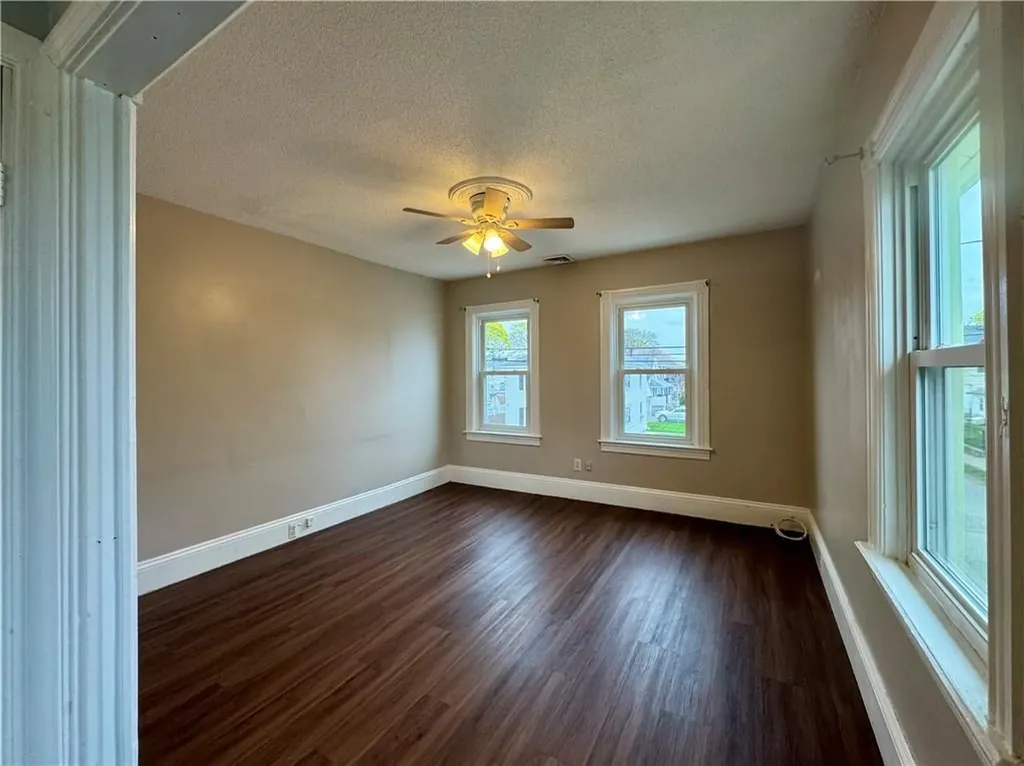 142 Carter Avenue Pawtucket RI 02861
