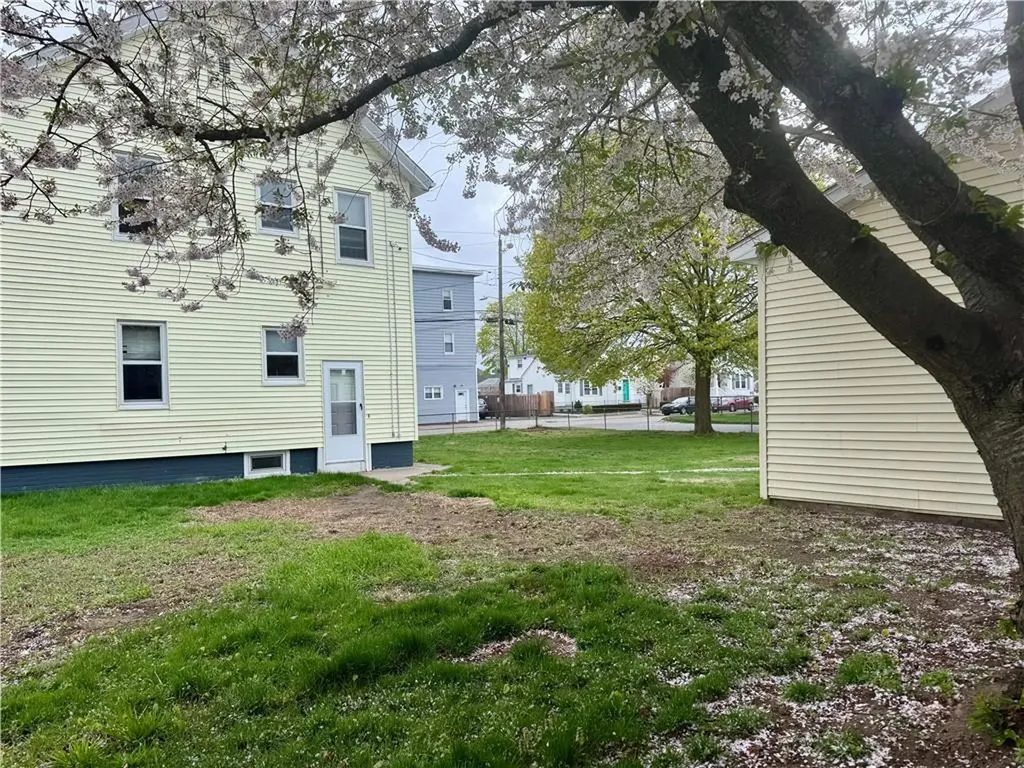 142 Carter Avenue Pawtucket RI 02861