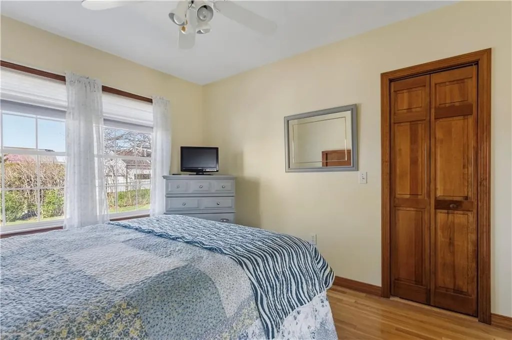 10 Parkman Avenue Narragansett RI 02882