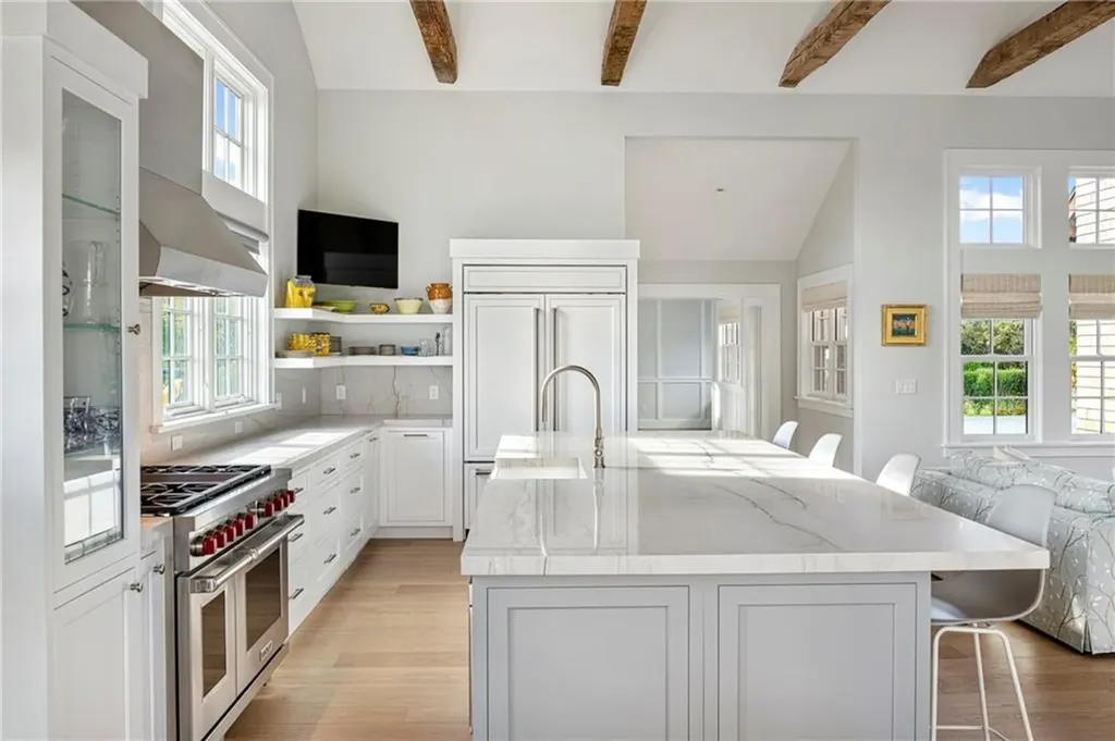 424 Third Beach Road Middletown RI 02842